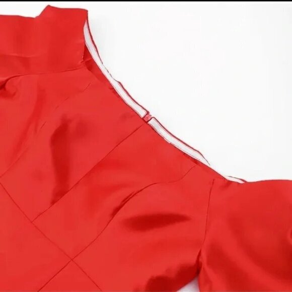 Sexy & Classy Red Dress Size Medium New - Picture 9 of 11